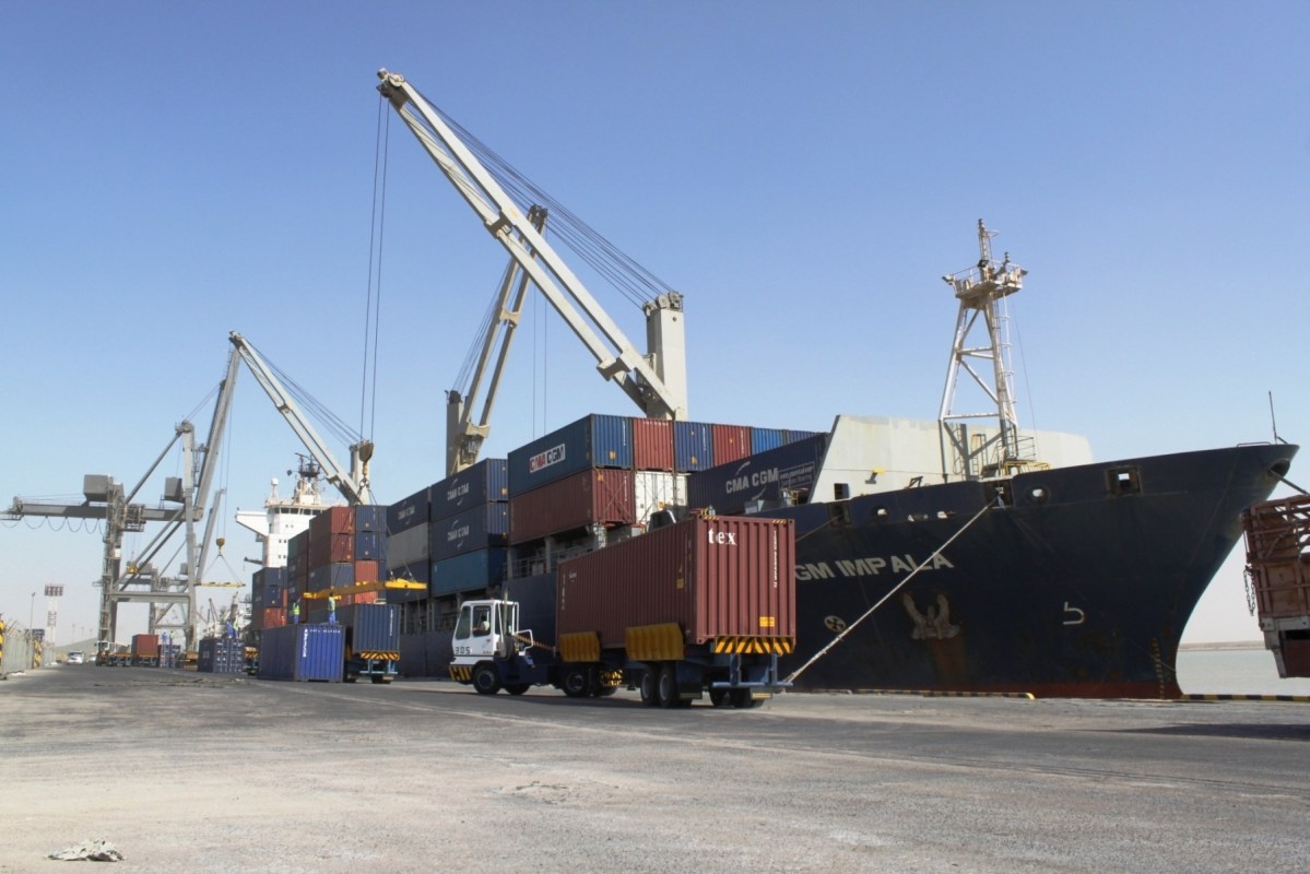 العراق يعلق على استخدام السعودية لمينائه في البحر الأحمر 