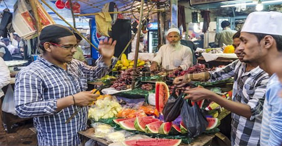 المسلمون في "مومباي" يحيون رمضان بكل ما يحمل من طقوس