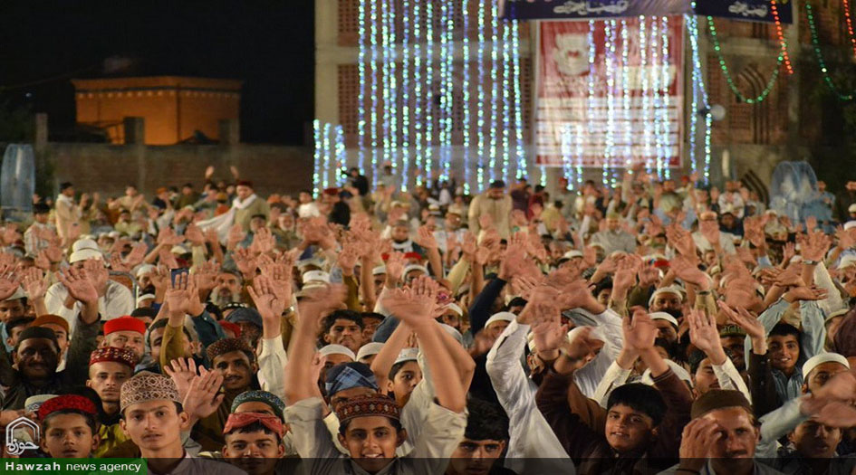 بالصور.. مراسم الاعتكاف في شهر رمضان في مدينة لاهور باكستان