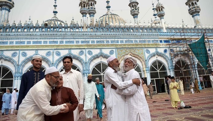 شور و شادی عید سعید فطر در پاکستان+تصاویر