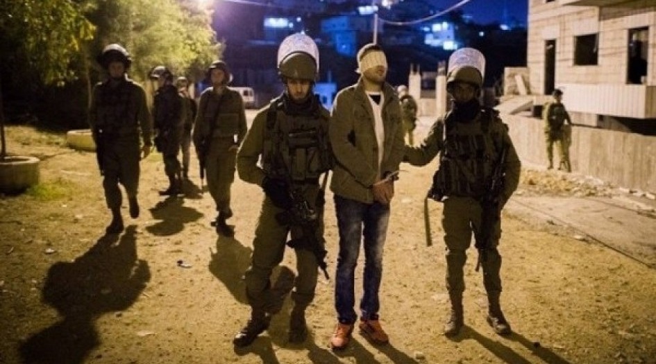 الاحتلال الصهيوني يعتقل 4 فلسطينيين من القدس بينهم حارس في الأقصى