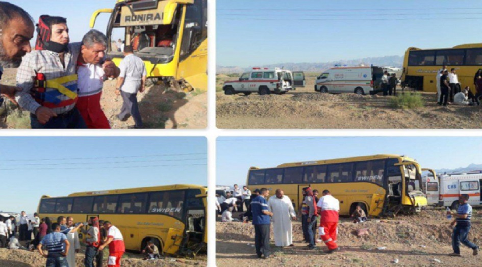 بالصور.. إصابة 16 زائراً عراقياً بحادث مروري في إيران