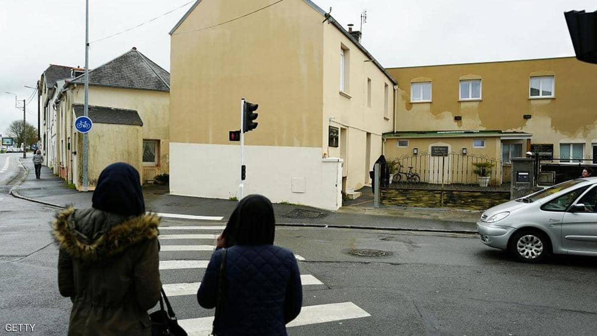 إصابة شخصين في إطلاق نار قرب مسجد في غرب فرنسا