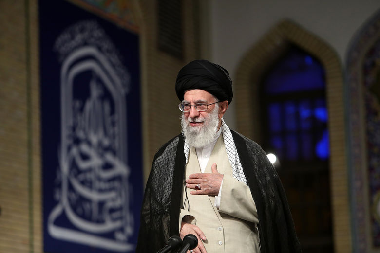 قائد الثورة الإسلامية: مؤتمر البحرين محاولة اميركية عبثية