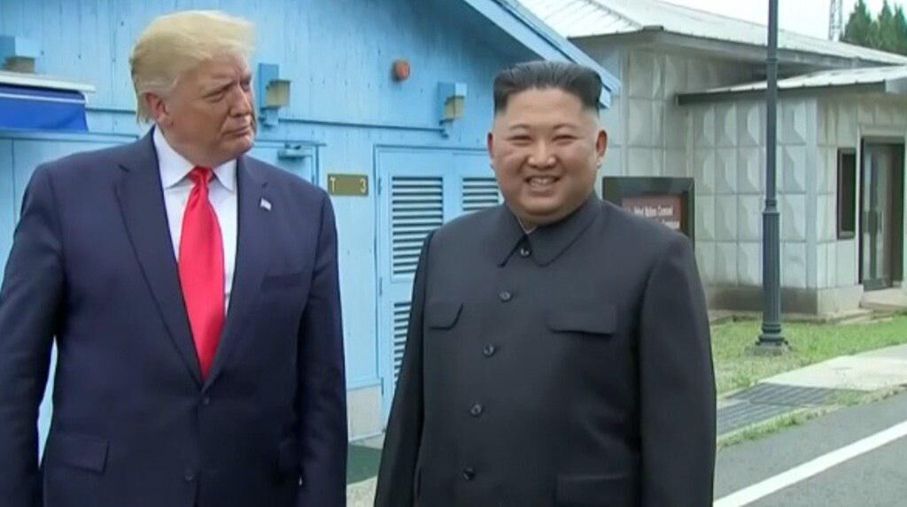 برای سومین بار در دو سال گذشته؛  ترامپ و کیم در مرز دو کره دیدار کردند