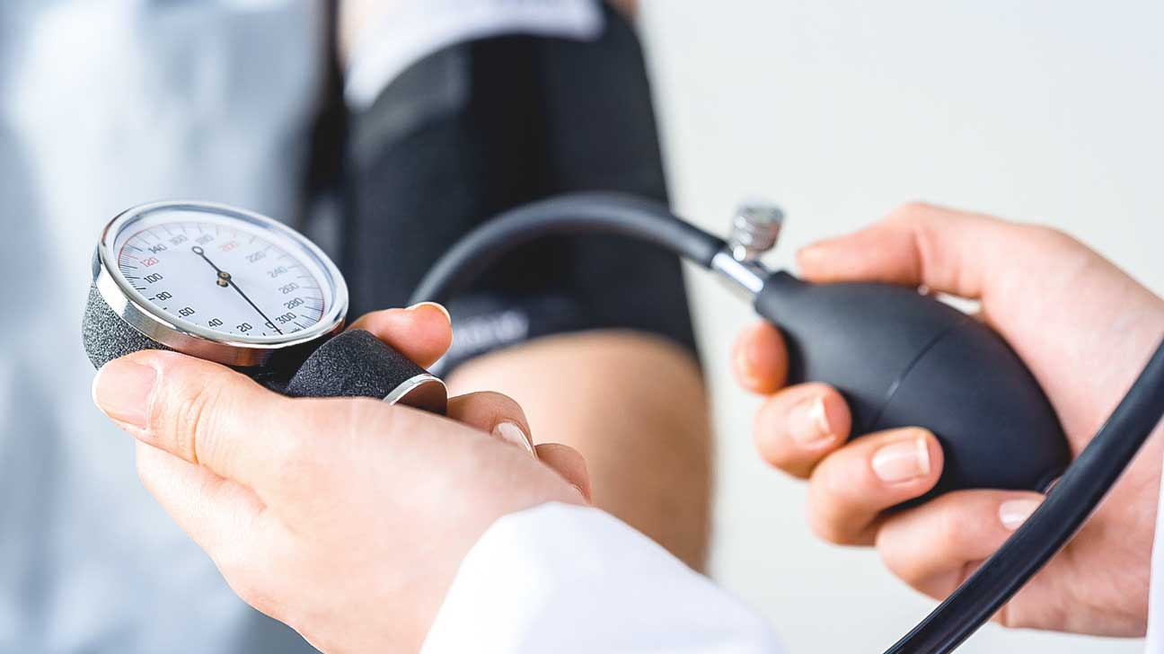 إليك 8 طرق لتخفيض ضغط الدم 
