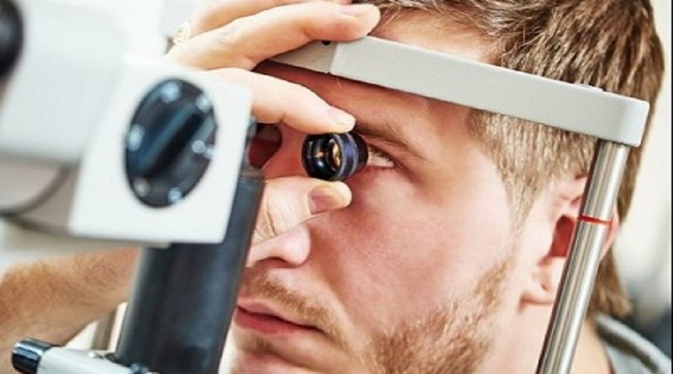 تعانون من هذه الأعراض… استشيروا طبيب العيون فوراً
