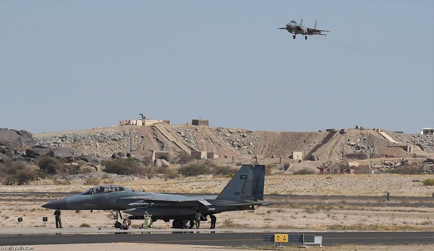 استهداف قاعدة الملك خالد الجوية بخميس مشيط في السعودية
