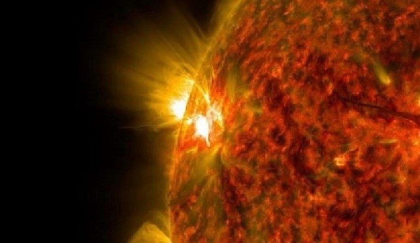 المحطة الفضائية الدولية تمر أمام الشمس في لقطة نادرة + صور