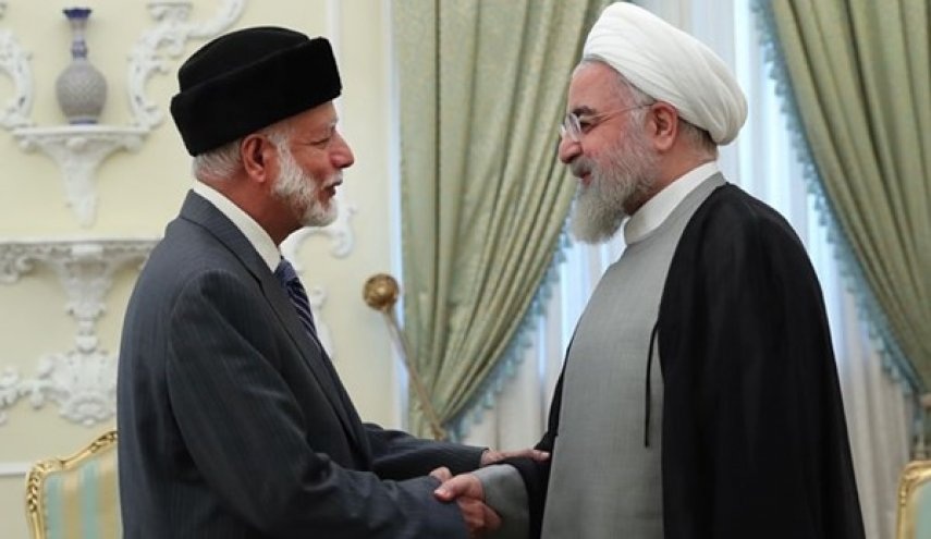 شاهد بالصور.. الرئيس روحاني يستقبل وزير خارجية عمان