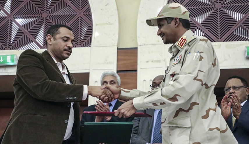 السودان.. اتفاق نهائي بين العسكر والمعارضة بشأن الوثيقة الدستورية