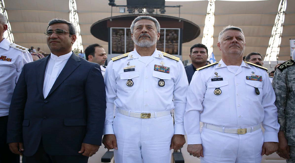 القوة البحرية الايرانية توجه تحذيرا لقوات الدول المعادية 