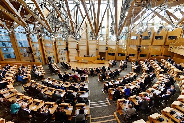 پارلمان اسکاتلند به رسمیت شناختن کشور فلسطین را بررسی می‌کند
