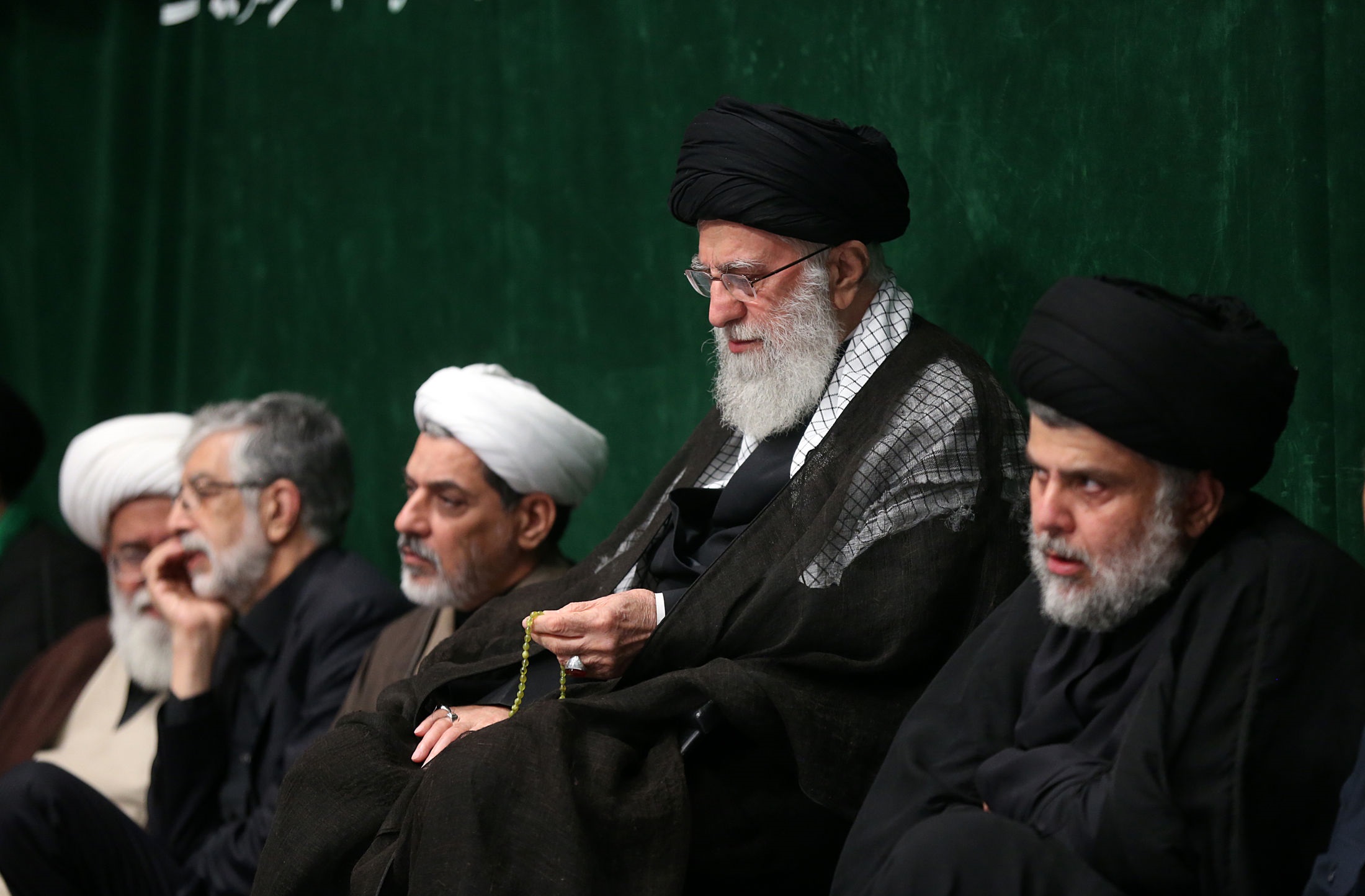 با حضور رهبر معظم انقلاب اسلامی مراسم عزاداری شام غریبان برگزار شد