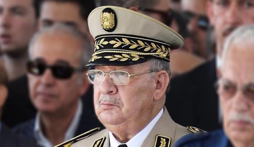 قائد الجيش الجزائري يكشف اولوية بلاده في الوقت الحالي