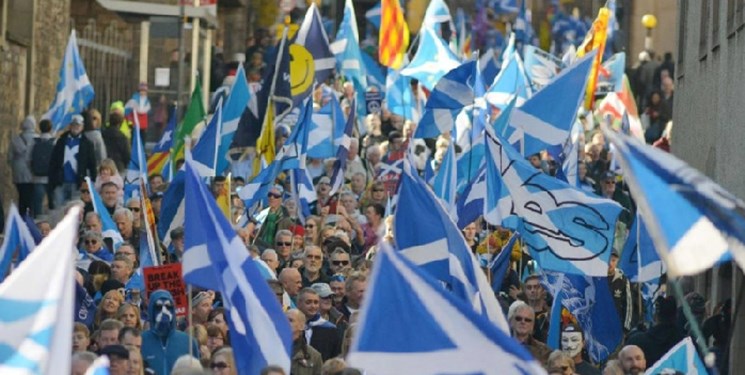 تظاهرات هزاران اسکاتلندی خواهان استقلال از بریتانیا
