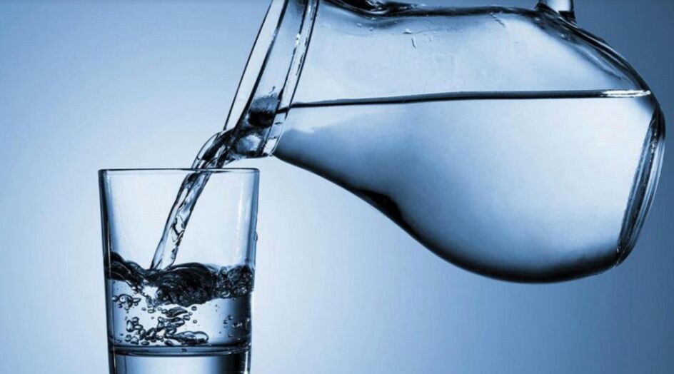 اختبار بسيط للتأكد من شربك “الكمية الصحية” من الماء