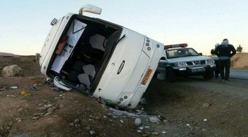 اصابة ١٩ زائرا ايرانيا بحادث مروري جنوبي العراق