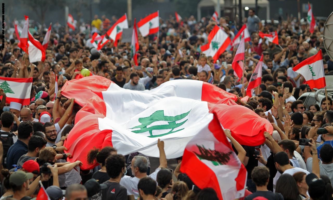  تجدد إعتصام المتظاهرين اللبنانيين في وسط بيروت 