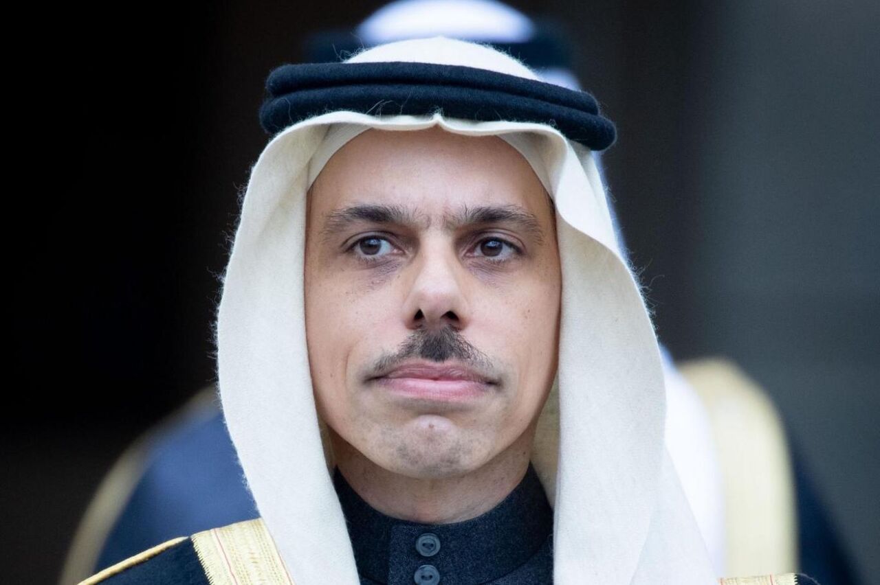 رأی الیوم: تدبیر و تعقّل از سیاست خارجی عربستان رخت برمی‌بندد