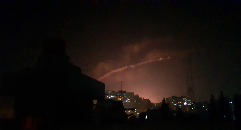 مقابله پدافند هوایی سوریه با پهپاد‌ مهاجم نزدیک پایگاه حمیمیم