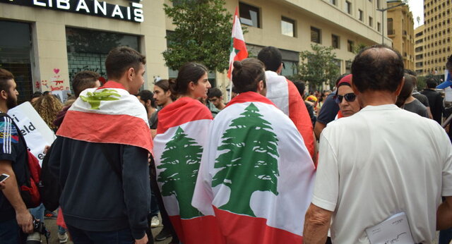 تظاهرات مردم لبنان در اعتراض به دخالتهای آمریکا