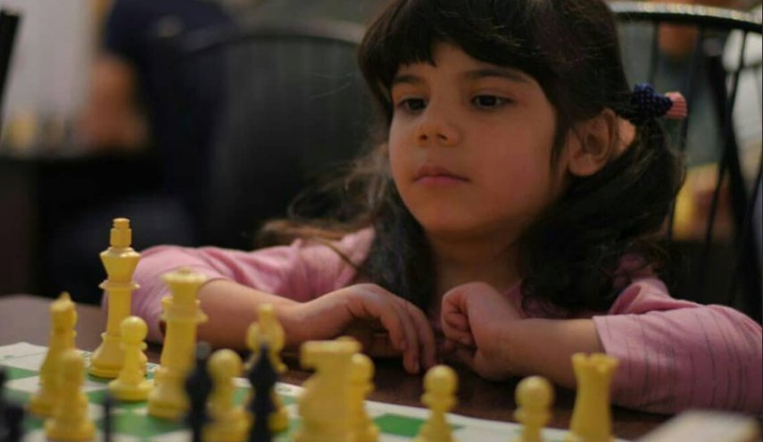 الايرانية "فاطمة يزداني" اصغر لاعبة شطرنج في العالم