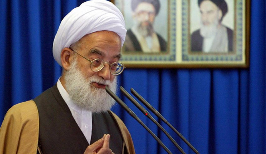 خطيب جمعة طهران يحذر من مؤامرات اعداء العالم الاسلامي