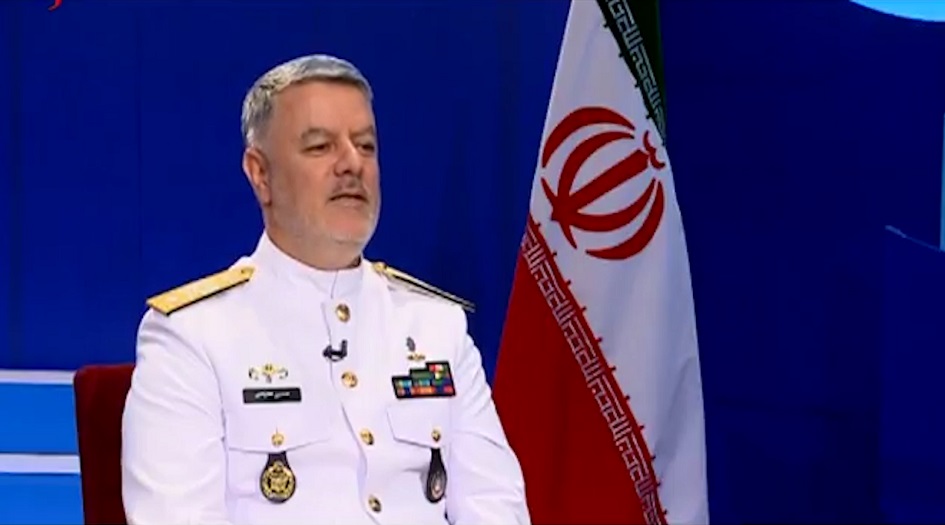 قائد بحرية ايران يتفقد السفن الحربية الروسية والصينية