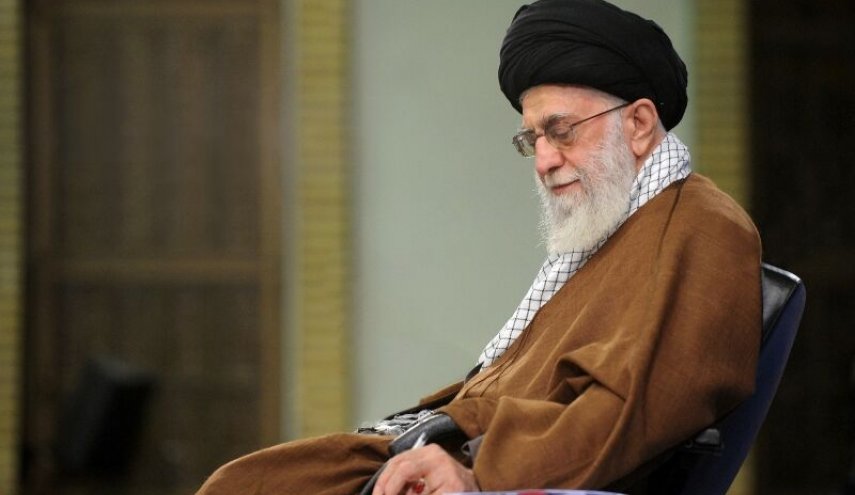 قائد الثورة الاسلامية يعزّي بوفاة آية الله السيد حسين شمس
