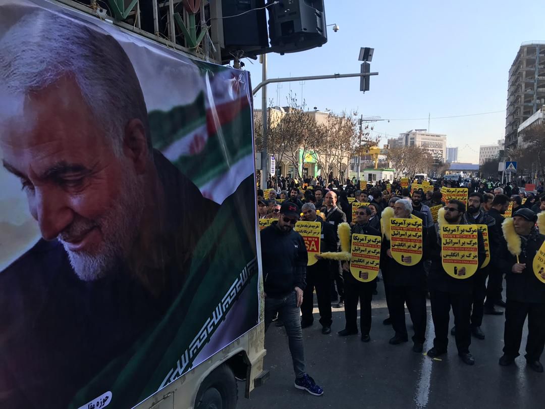 خروش ملت ایران در محکومیت جنایت آمریکا در ترور سپهبد سلیمانی