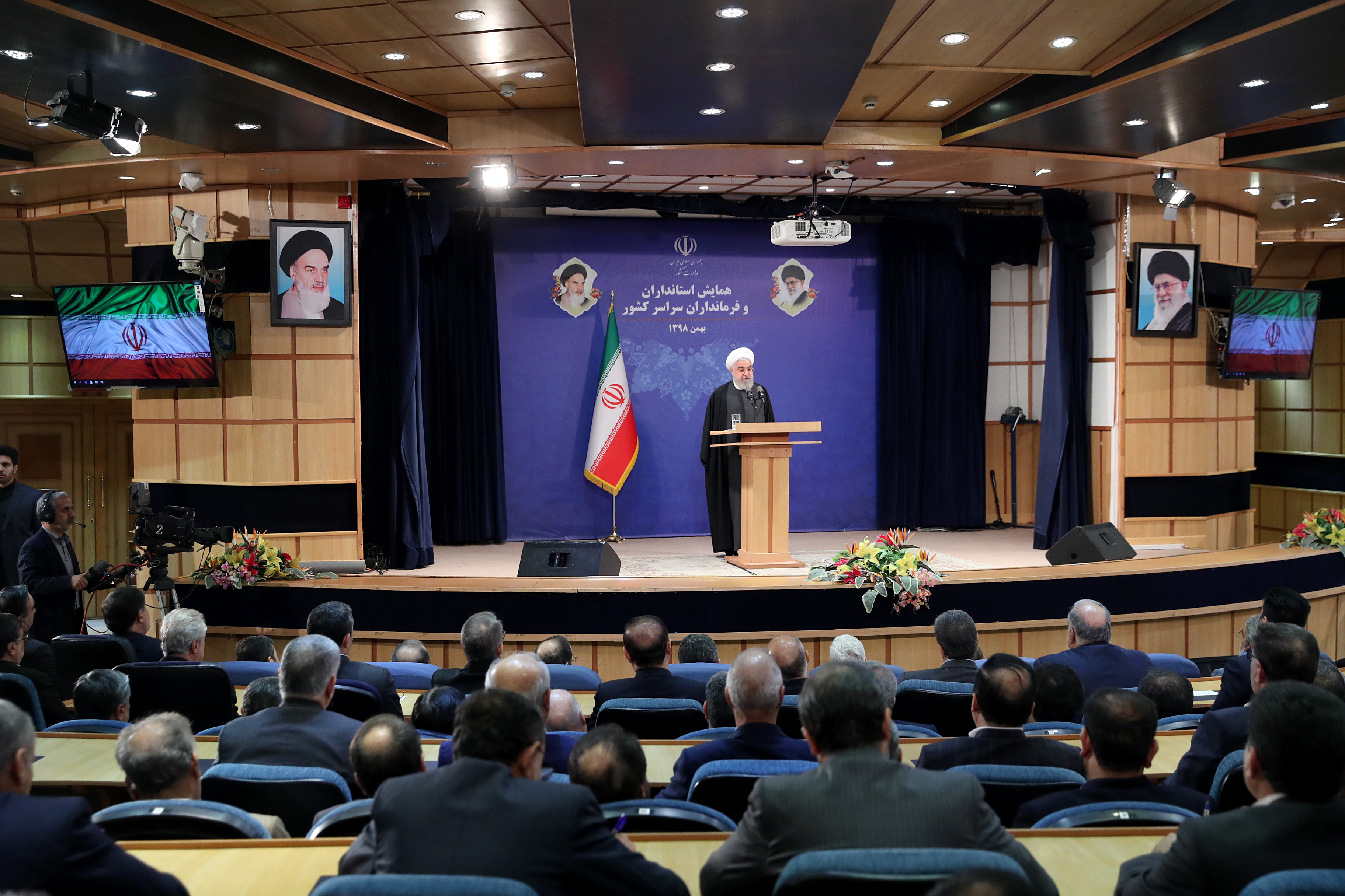 رئیس جمهور : وحدت ملت ایران عامل ناکامی توطئه‌های آمریکا است