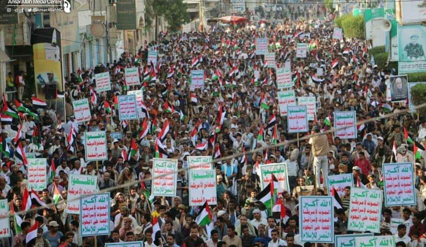 اليمنيون يدعون الى دعم المبادرة اليمنية لتحرير فلسطين