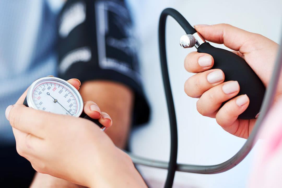 أسهل الطرق لخفض ضغط الدم دون عقاقير
