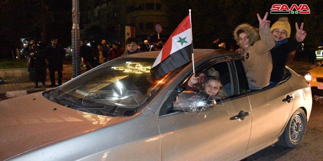 جشن و شادمانی سوری‌ها از بازگشت امنیت کامل به شهر حلب