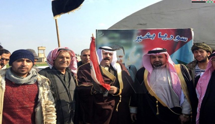 تجمع عشایر یک روستای سوری در اعتراض به حضور نظامیان آمریکایی