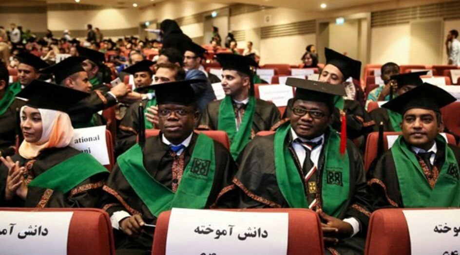ايران تصدر قرارا بتسهيل مغادرة الطلبة الاجانب الدارسين في جامعاتها