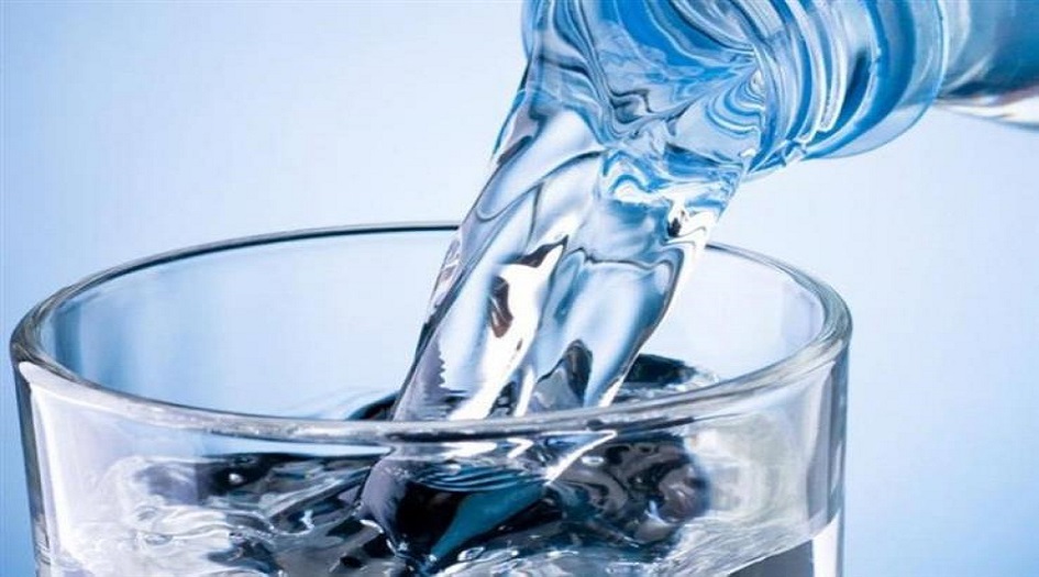 فوائد شرب الماء على معدة فارغة