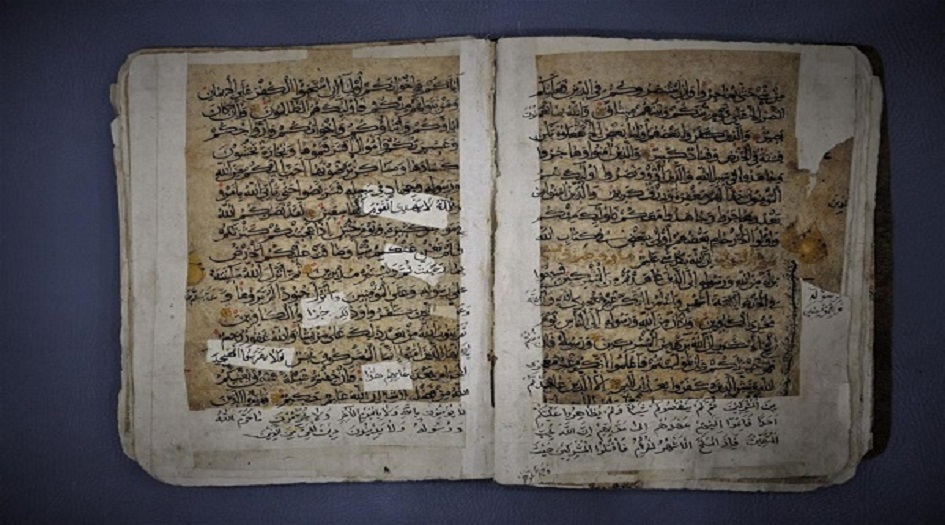 كربلاء المقدسة.. ترميم مصحف نادر يعود تاريخُه للقرن السادس للهجرة +صور 