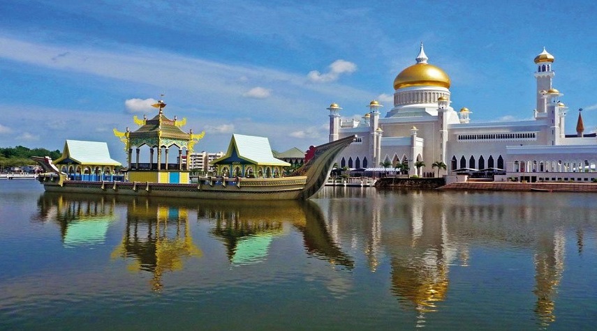 مسجد سلطان عمرعلی سيف‌‌الدين نماد اسلام در کشور برونئی