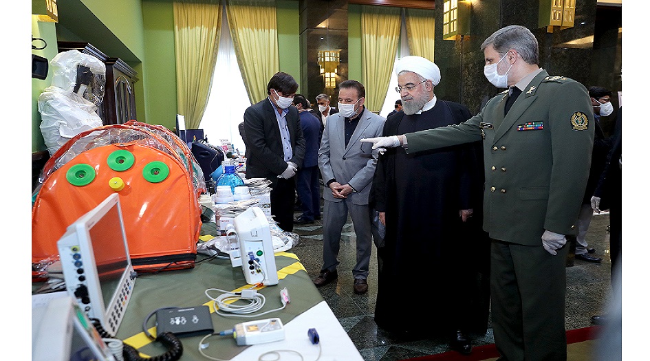 الرئيس روحاني يتفقد معرض الإنجازات الوطنية لمكافحة فيروس كورونا