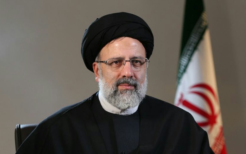 رئیس قوه قضائیه : ارتش همواره کنار مردم ایران است
