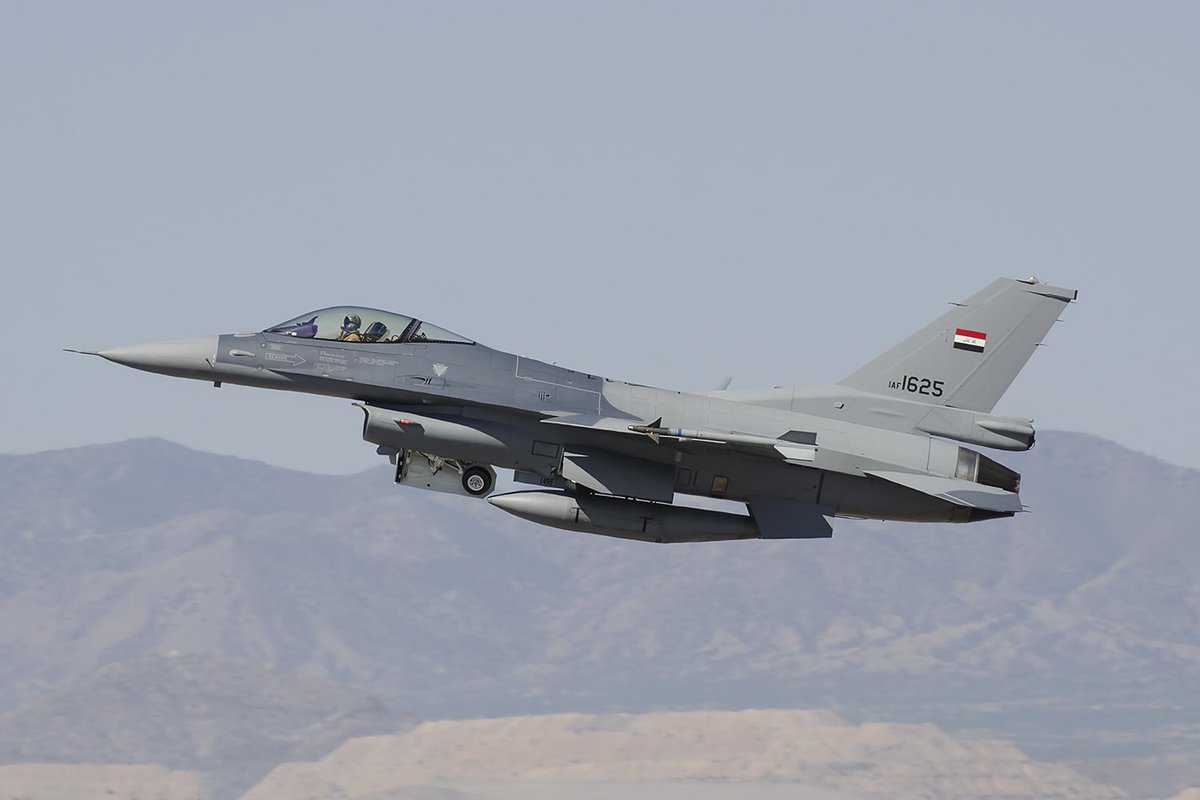 هلاکت 13 تروریست داعش در حمله هوایی ارتش عراق 