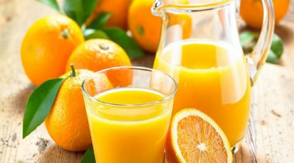 دراسة: كوب من عصير البرتقال يوميا يحميكم من مرض لا يوجد له علاج
