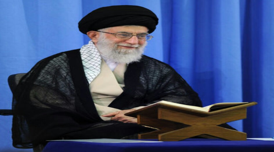 الجلسة القرانية لقائد الثورة الاسلامية تبث مباشرة من قناة المعارف