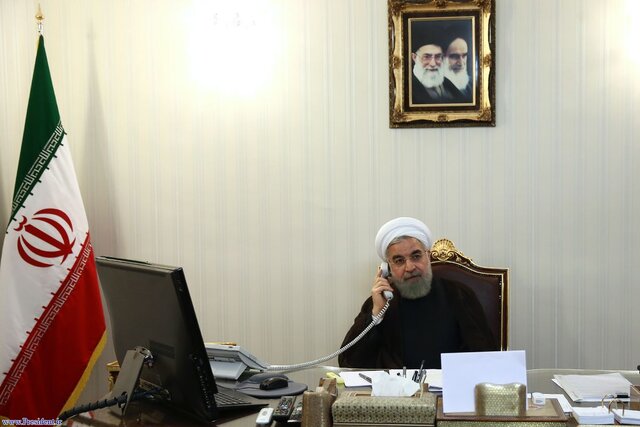 الرئيس روحاني يدعو للتحقيق في سبل إعادة فتح الأماكن الدينية