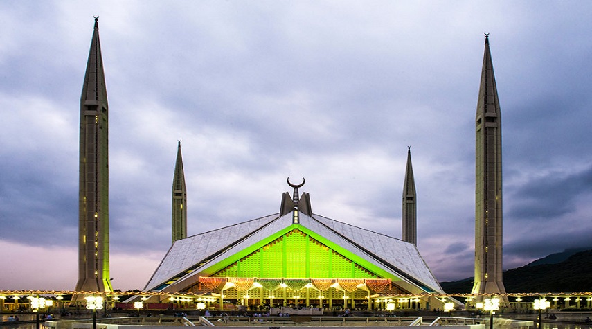 مسجد شاه فیصل ، مسجدی به شکل خیمه و با تکنولوژی مدرن+عکس
