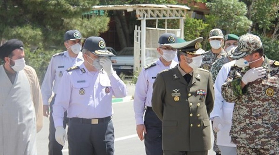 القائد العام للجيش الايراني يتفقد جامعة الدفاع الجوي