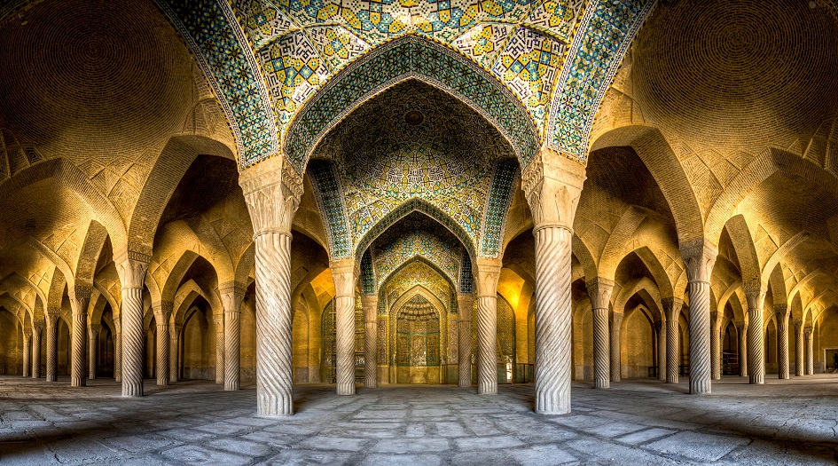 مسجد "الوكيل" في شيراز نموذج باهر من العمارة الايرانية