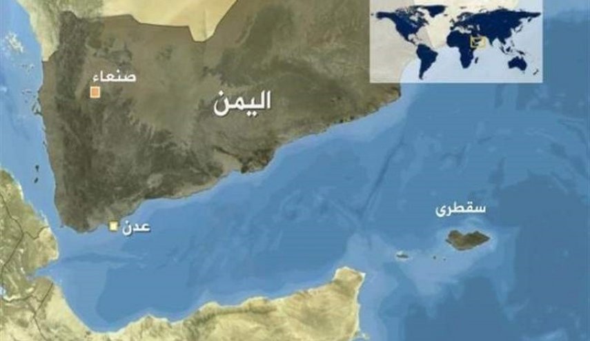قوات حكومة هادي الهارب تمنع سفينة إماراتية من الرسو في سقطرى